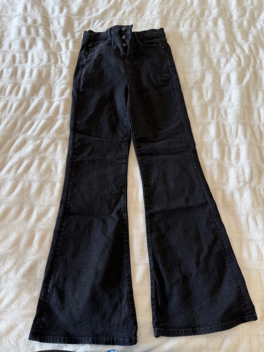American Eagle High-Rise Black Flare Jeans - Women